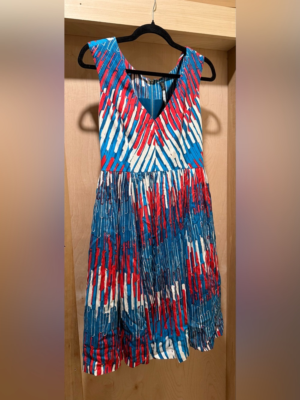 Anthology Plenty by Tracy Reese Blue, Red & White V-Neck Printed Dress Size 2